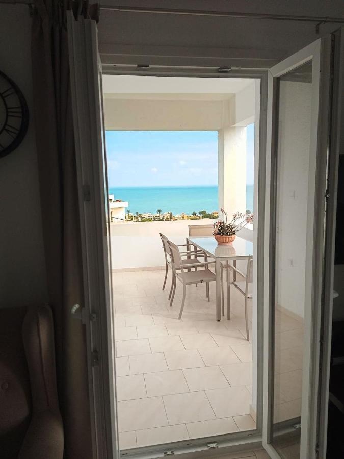 Thea Apartment Agia Marina  Exterior photo