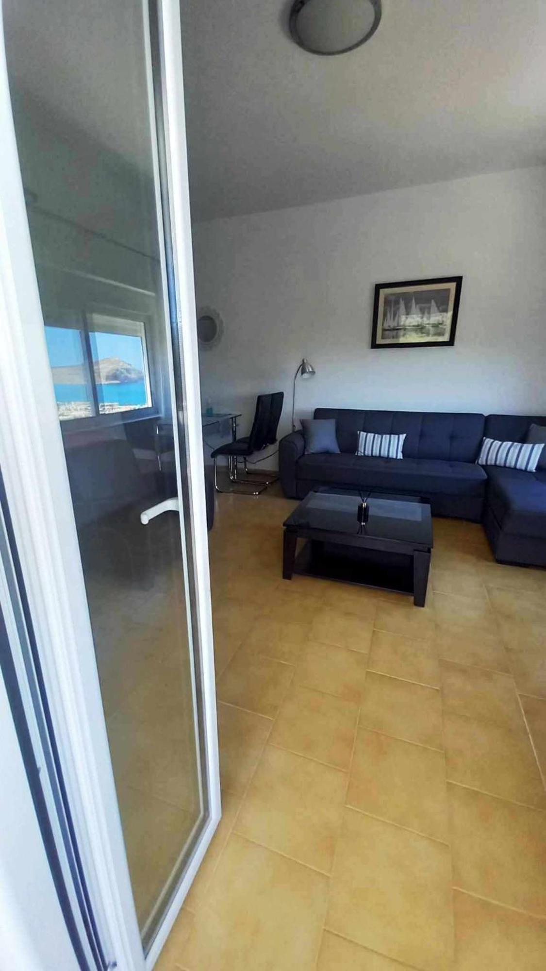 Thea Apartment Agia Marina  Exterior photo